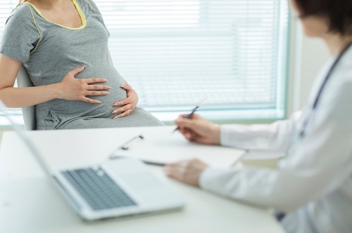 重庆三代试管婴儿排名好，取卵移植周期多少钱？